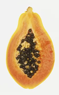 <b class=qtipBold><figcaption>Papaya half, cross-section</figcaption></b><br><em>© Dorling Kindersley/UIG</em> Papaya half, cross-section