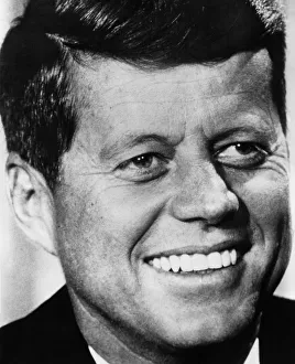 <b class=qtipBold><figcaption>Portrait of John F. Kennedy</figcaption></b> Portrait of John F. Kennedy
