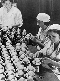 Sealing and labelling some of the thousands of flasks of blood donated by citizens of Moscow Sealing and labelling some of the thousands of flasks of blood donated by citizens of Moscow