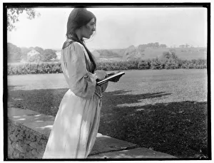 The Sketch (Posed by Beatrice Baxter) The Sketch (Posed by Beatrice Baxter)