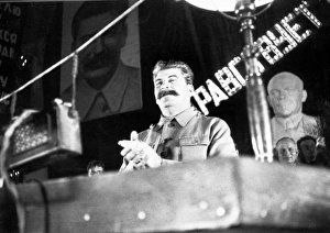 Stalin speaks at the opening ceremonies celebating the first subway line, hall of columns Stalin speaks at the opening ceremonies celebating the first subway line, hall of columns