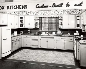 <b class=qtipBold><figcaption>Vintage image of model kitchen</figcaption></b> Vintage image of model kitchen