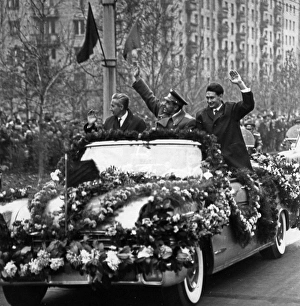 Voskhod 1, soviet cosmonauts (l to r) constantine feoktistov, vladimir komarov Voskhod 1, soviet cosmonauts (l to r) constantine feoktistov, vladimir komarov