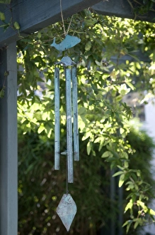 <b class=qtipBold><figcaption>Wind Chime hanging, close-up</figcaption></b><br><em>© Dorling Kindersley/UIG</em> Wind Chime hanging, close-up