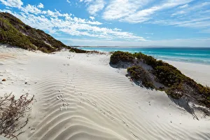 <b class=qtipBold><figcaption>Almonta Beach</figcaption></b><br>Coffin Bay National Park, Almonta beach<br><em>© Copyright Kieran Stone 2017</em> Almonta Beach