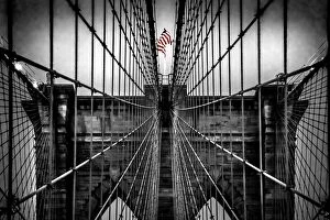 Images Dated 10th May 2014: American flag atop of the Brooklyn Bridge