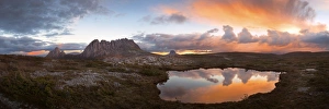 cradle mountain panorama at sunset