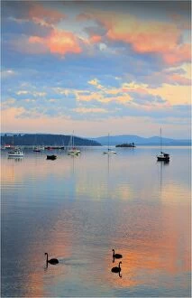 Images Dated 29th March 2011: Dover, a small fishing village in the south of Tasmania
