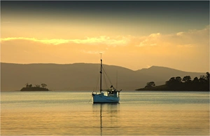 Images Dated 31st March 2011: Dover, a small fishing village in the south of Tasmania