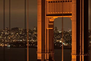 Images Dated 9th October 2009: Golden Gate Bridge California