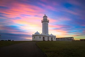 Images Dated 14th December 2014: Macquarie Lighthouse on the horizon
