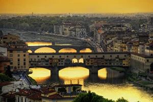 Images Dated 28th April 2012: Old Bridge, Florence at dusk