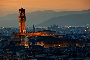 Images Dated 28th April 2012: Palazzo Vecchio at dusk