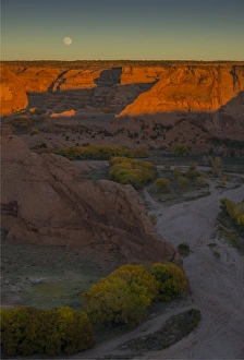 Rising moon Canyon De-Chelly, Arizona, south western United States of America Rising moon Canyon De-Chelly, Arizona, south western United States of America