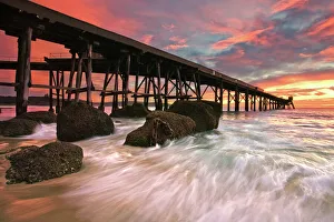 Images Dated 24th April 2010: Sunrise at Catherine Hill Bay beach