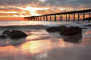 Images Dated 24th April 2010: Sunrise at Catherine Hill Bay beach