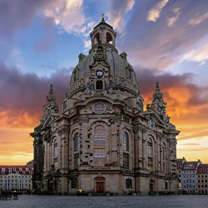 Germany Collection: Sunrise with Dresden Frauenkirche, Dresden, Germany