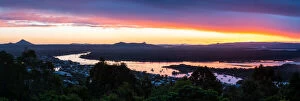 Images Dated 26th August 2018: Sunset at Laguna Lookout, Noosa Heads Panorama