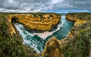 Images Dated 29th February 2016: Thunder Cave at Great ocean Road, Victoria
