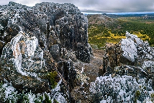 View to the face of Solomons Throne from the top in Walls of Jerusalem National Park, Tasmania View to the face of Solomons Throne from the top in Walls of Jerusalem National Park, Tasmania