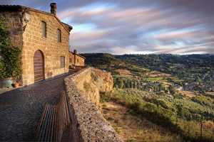 <b class=qtipBold><figcaption>The View of Umbria in Italy</figcaption></b><br>The View of Umbria From Orvieto in Italy<br><em>© 2012 :: Artie | Photography ::</em> The View of Umbria in Italy