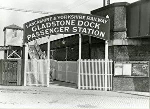 Rail Transport Gallery: Gladstone Dock station (Liverpool), Lancashire and Yorkshire Railway. View of the