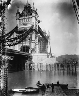 <b class=qtipBold><figcaption>Almost There</figcaption></b><br>Tower Bridge in London, nearing completion. (Photo by London Stereoscopic Company/Getty Images)<br><em>© This content is subject to copyright.</em> Almost There