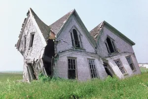Rundown Gallery: abandoned, architecture, building, canada, collapsing, condemned, damaged, day, destroyed