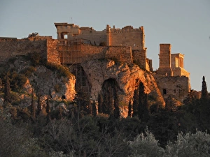 <b class=qtipBold><figcaption>Acropolis of Athens at Sunset</figcaption></b><br>View of the Acropolis of Athens seen from the Plaka district in the golden light of the sunset.<br><em>© Federica Grassi</em> Acropolis of Athens at Sunset