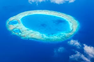 South Male Atoll Gallery: Aerial of atoll in the Maldives, Indian Ocean