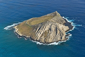 Aerial view, Manana Island or Rabbit Island, State Seabird Sanctuary, bird sanctuary, Waimanalo Beach, Oahu, Hawaii Aerial view, Manana Island or Rabbit Island, State Seabird Sanctuary, bird sanctuary, Waimanalo Beach, Oahu, Hawaii