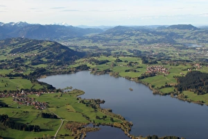 Aerial view, Niedersonthofener Lake in the Upper Allgaeu, Allgaeu, Bavaria, Germany, Europe Aerial view, Niedersonthofener Lake in the Upper Allgaeu, Allgaeu, Bavaria, Germany, Europe