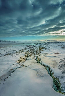 Cracked Gallery: Almannagja fissure, Mid-Atlantic Ridge, Iceland