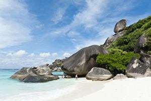 Ao Kueak Beach, white sandy beach with rocks, Sail Rock at the rear, Nationalpark Mu Ko Similan, Ko Similan, Phang Nga Province, Thailand Ao Kueak Beach, white sandy beach with rocks, Sail Rock at the rear, Nationalpark Mu Ko Similan, Ko Similan, Phang Nga Province, Thailand