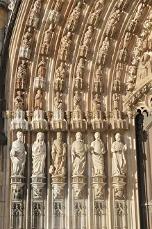 Apostle statues on the Gothic portal of the basilica, Dominican monastery Mosteiro de Apostle statues on the Gothic portal of the basilica, Dominican monastery Mosteiro de
