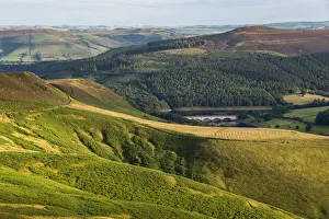 Ashopton Viaduct and Win Hill, Peak District, Derbyshire Ashopton Viaduct and Win Hill, Peak District, Derbyshire