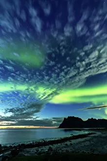 Related Images Gallery: Aurora borealis in twilight in Norway