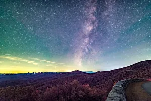 <b class=qtipBold><figcaption>Autumn Sky</figcaption></b><br>The Blue Ridge Parkway below the Milky Way during Autumn.<br><em>© ROBERT LOE</em> Autumn Sky