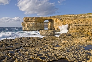 <b class=qtipBold><figcaption>Azure Window, Gozo, Malta, Europe</figcaption></b><br><em>© (C) 2008 Philippe Widling / Design Pics</em> Azure Window, Gozo, Malta, Europe