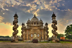 <b class=qtipBold><figcaption>Bahauddin Makbara, Junagadh | 7</figcaption></b><br>Bahauddin Makbara, Junagadh | Bahauddin Makbara, mausoleum of 'Bahaduddinbhai Hasainbhai', the Wazir of Junagadh (1890s), in Junagadh.<br><em>© © Harsh Shah Photography</em> Bahauddin Makbara, Junagadh | 7