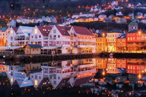 Illuminated Gallery: Bergen town centre at dawn, Norway