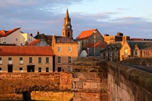 River Collection: Berwick-upon-Tweed (England) in the evening sun