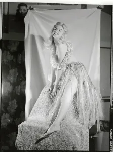 Vintage Celebrity Photos Prints: Portrait of Jayne Mansfield