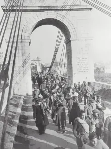 Civil Engineering History Prints: Spanish Soldiers on French Bridge