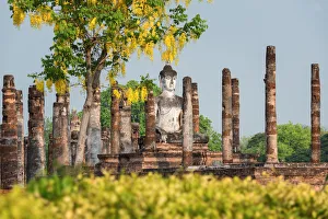 Buddha statues at Wat Mahathat , Sukhothai, Thailand Buddha statues at Wat Mahathat , Sukhothai, Thailand