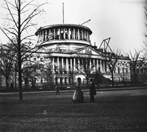 <b class=qtipBold><figcaption>Building The Capitol</figcaption></b><br>The Capitol Building in Washington D.C. under construction, the rotunda is not completed. (Photo by William England/Getty Images)<br><em>© This content is subject to copyright.</em> Building The Capitol