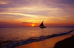 <b class=qtipBold><figcaption>Butre at sunset</figcaption></b> Butre at sunset
