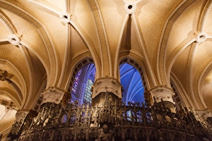 Carved 16th-century chancel screen with sculptures, Cathedral of Notre Dame in Chartres Carved 16th-century chancel screen with sculptures, Cathedral of Notre Dame in Chartres