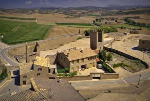 Cerco de Artajona, middle age fortress in Artajona, Spain Cerco de Artajona, middle age fortress in Artajona, Spain