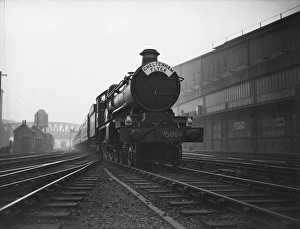 <b class=qtipBold><figcaption>Cheltenham Flyer</figcaption></b><br>The GWR (Great Western Railway) 'Cheltenham Flyer' (aka 'Cheltenham Spa Express') service, leaving Paddington station, London, on its way to Cheltenham Spa, Gloucestershire, July 1937. (Photo by Topical Press Agency/Hulton Archive/Getty Images)<br><em>© 2012 Getty Images</em> Cheltenham Flyer